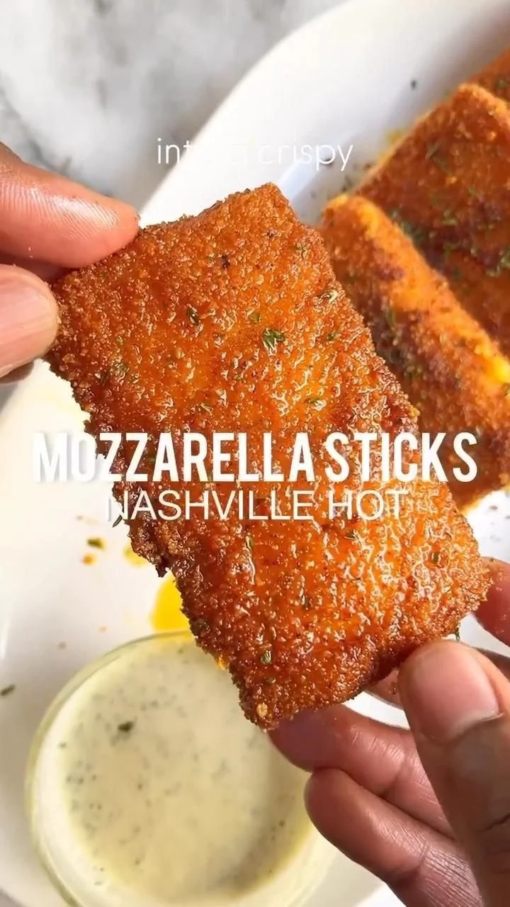 The Ultimate Cheesy Garlic Recipe: A Delicious Treat for Every Occasion | Interesting Food Recipes, Delicious Snacks Recipes, Yummy Food 1 Plate of cheesy garlic bread garnished with parsley