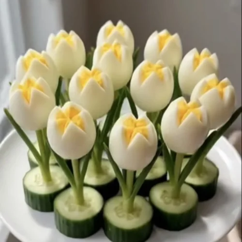 Creative Christmas snacks featuring amazing food decoration and easy food art for kids.